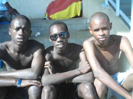 les trois